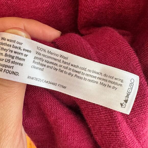 Eileen Fisher Tunic Raspberry Red Merino Wool V-Neck Sweater Dolman Sleeve Sz L - Picture 3 of 4